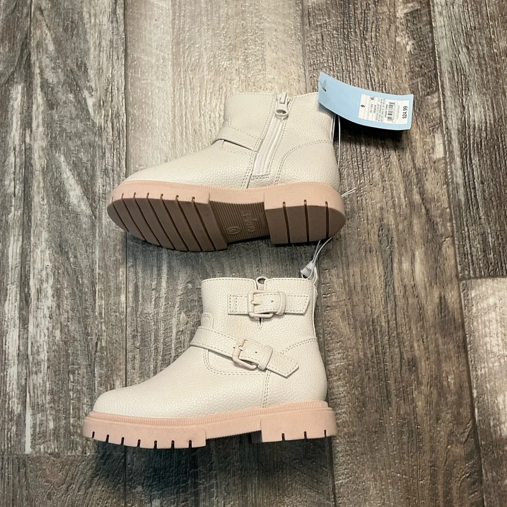 Cat & Jack Kids Cream Buckle Ankle Boots Size 9